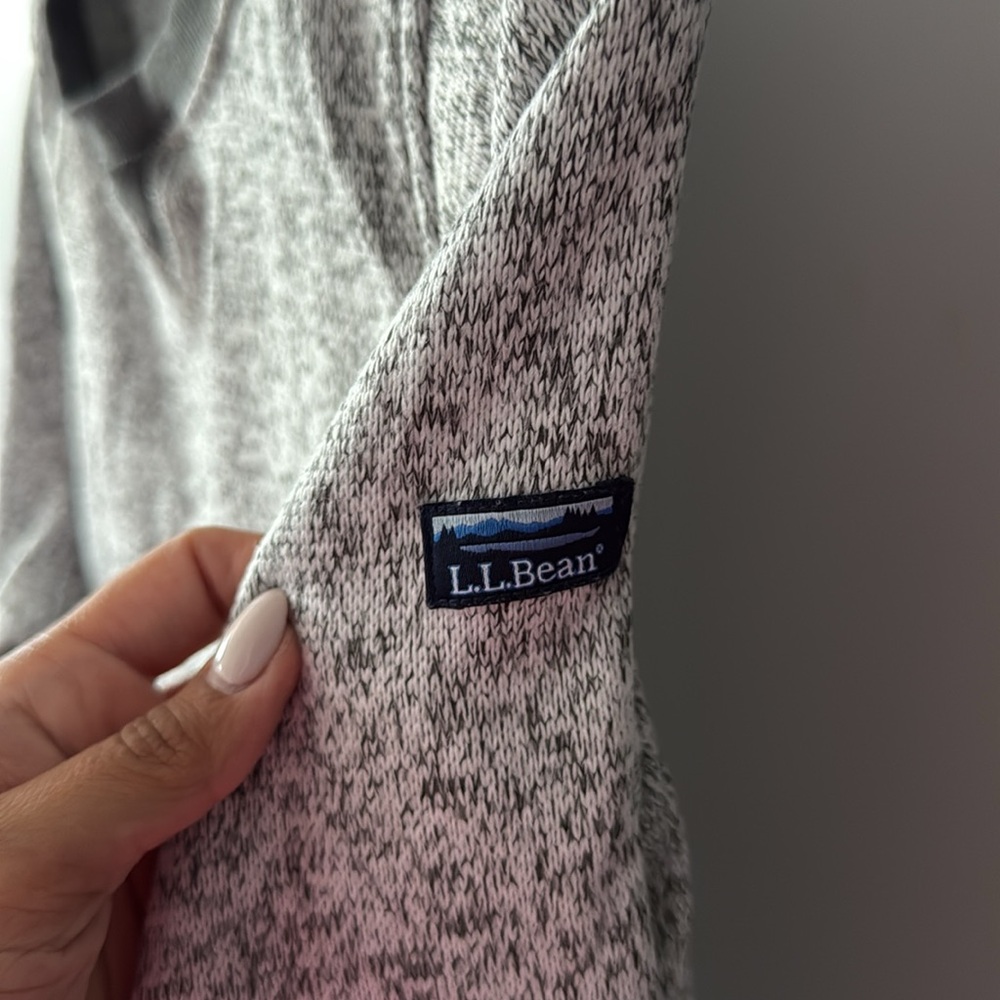 LL Bean Pull over - Picture 3 of 3